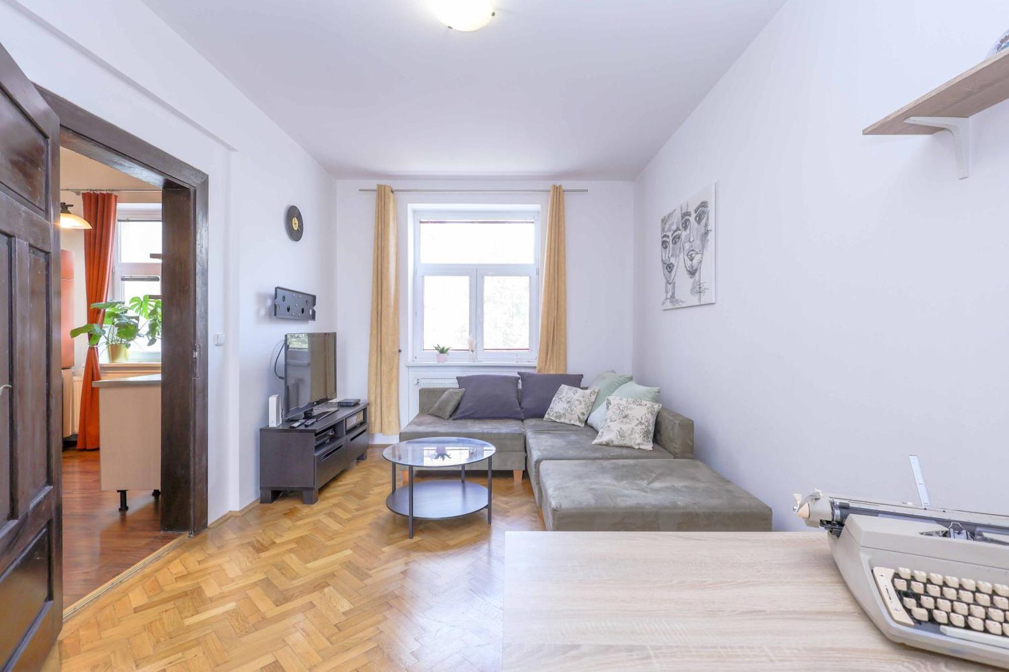 Cozy & Spacious Family Stay Near Train Station Bratislava Exterior photo