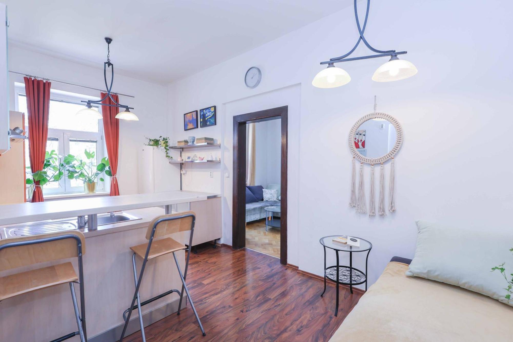 Cozy & Spacious Family Stay Near Train Station Bratislava Exterior photo